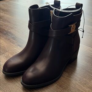 New Tommy Hilfiger Women's Dazni Ankle Boots / Elegant Brown Ankle Boots